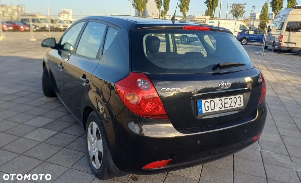 Kia Ceed 2.0 crdi Optimum - 13