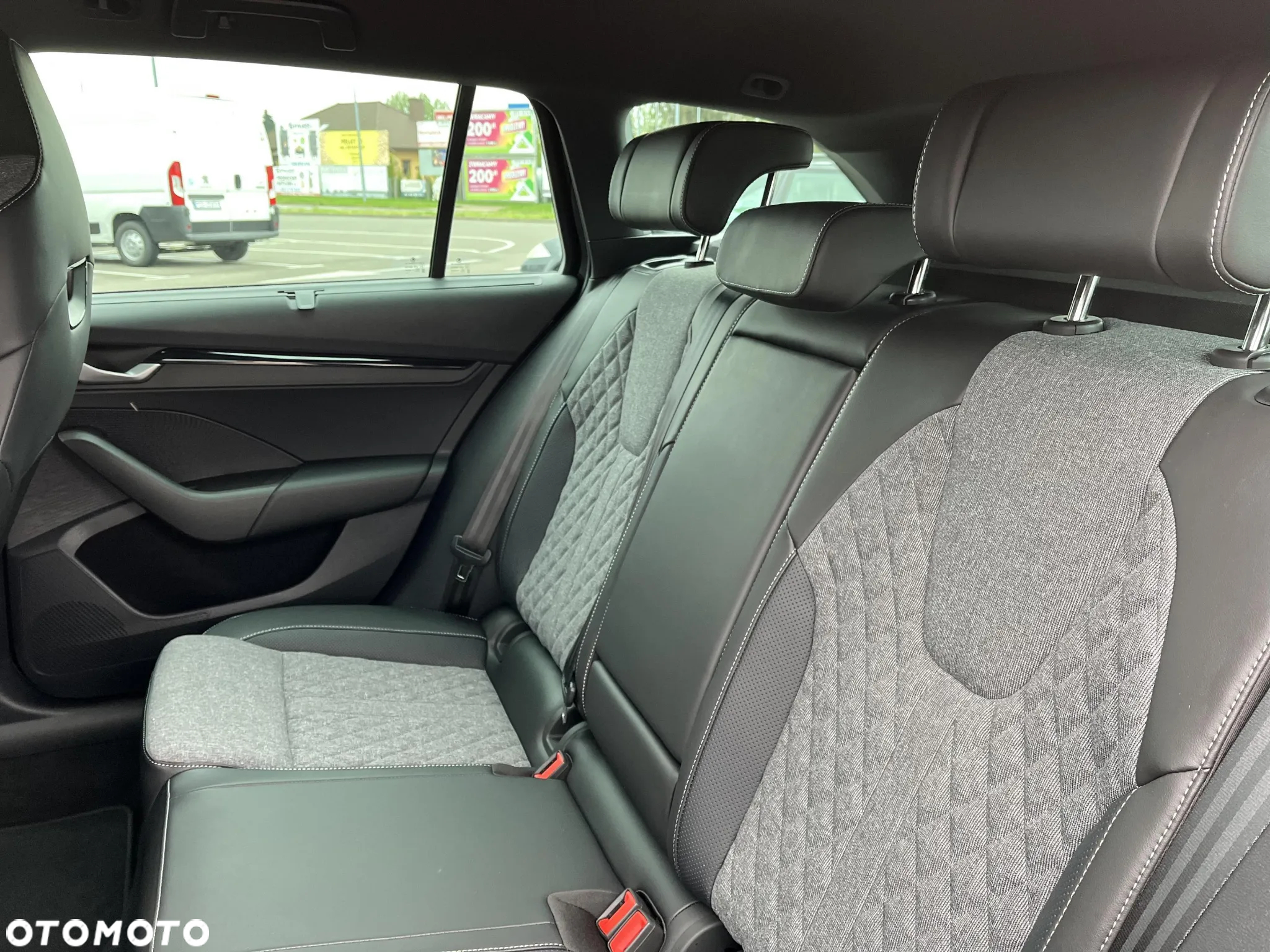 Skoda Octavia 2.0 TDI Sportline DSG - 16