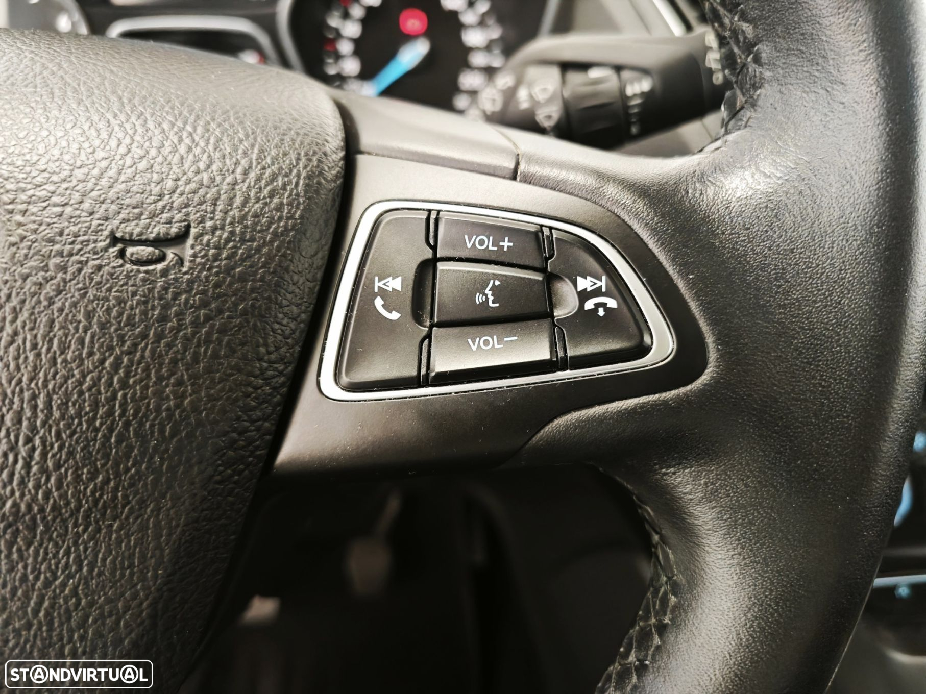Ford C-Max 1.0 Ecoboost S&S Titanium - 33