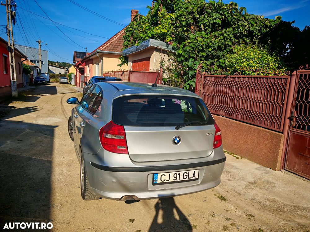 BMW Seria 1 116i - 4