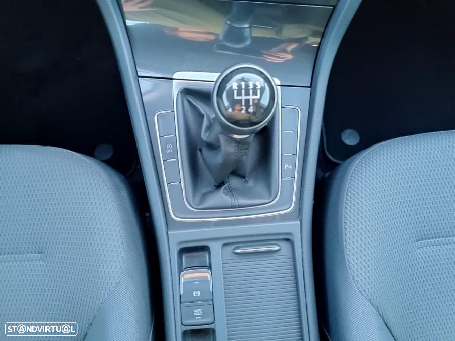 VW Golf Variant 1.6 TDI Confortline - 12
