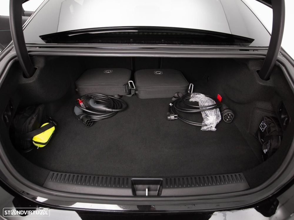 Mercedes-Benz E 300 de - 12