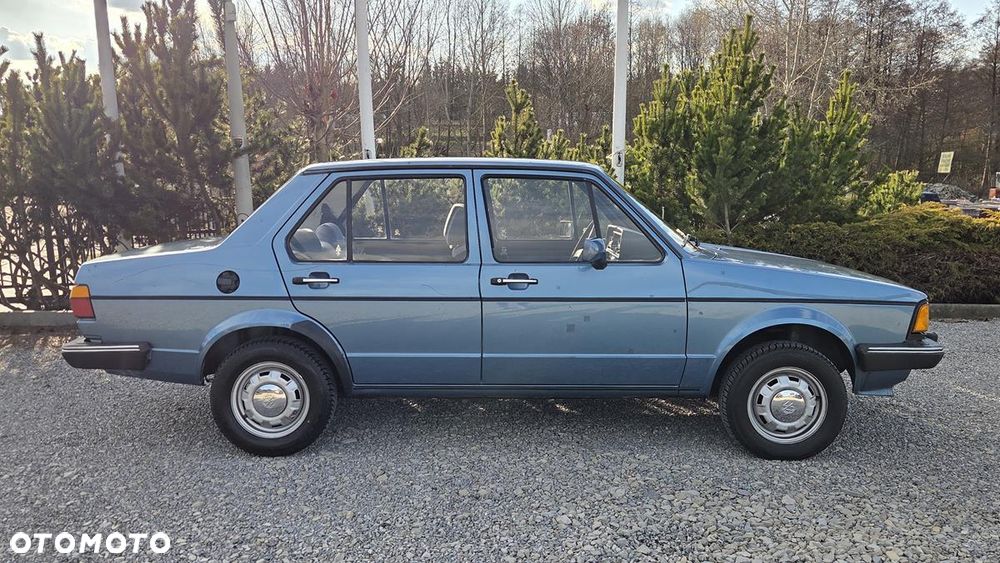 Volkswagen Jetta - 6