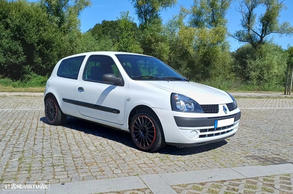 Renault CLIO VAN 1.5 DCI DYNAMIQUE - MUITO NOVA - 10