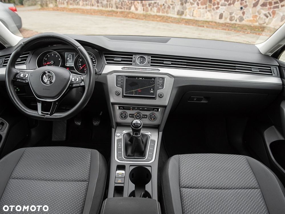 Volkswagen Passat - 26