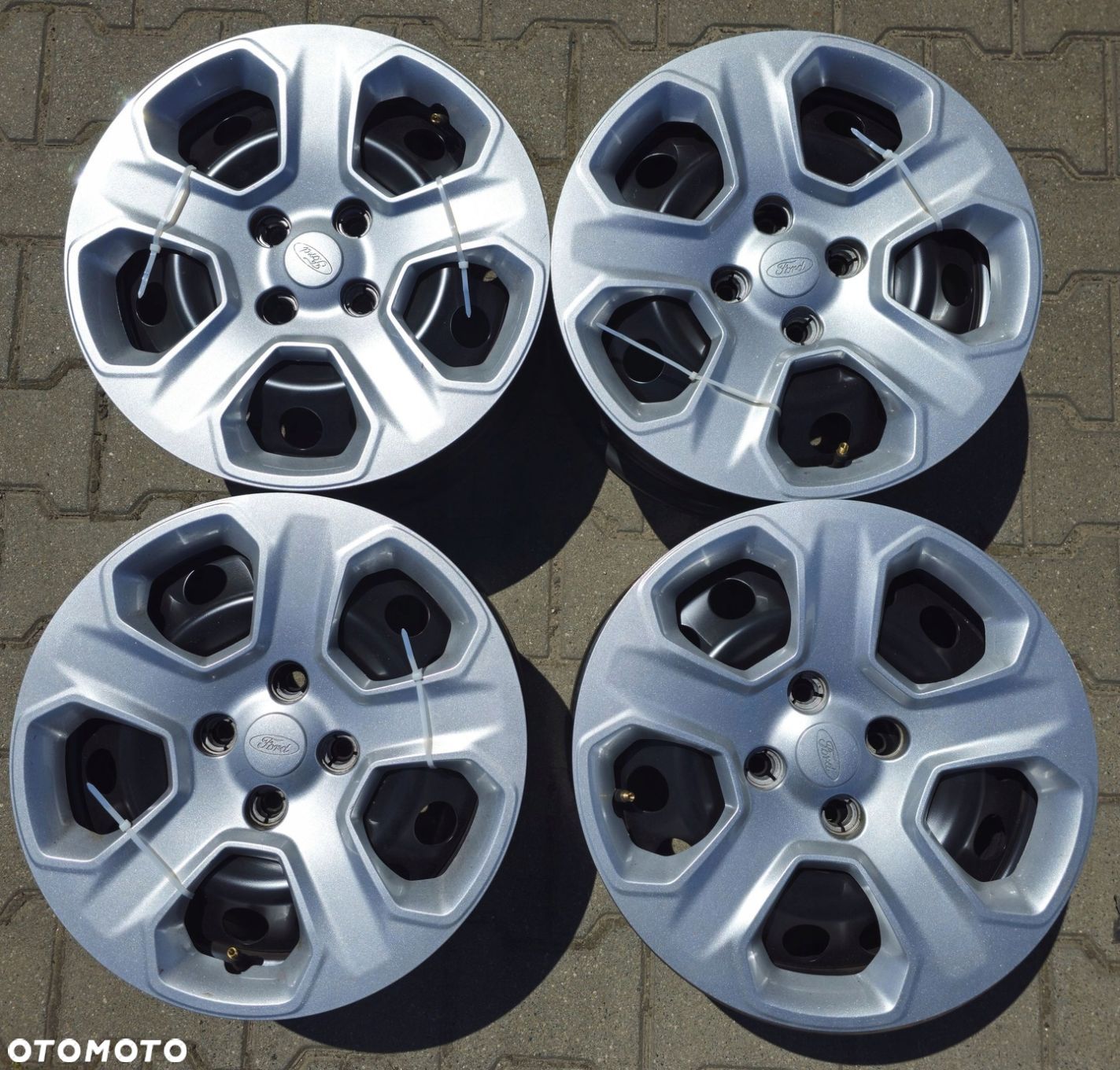 4x FELGA STALOWA FORD ECOSPORT 6,5x16 4x108 ET37,5  CZUJNIKI - 1