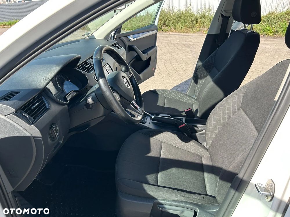 Skoda Octavia 1.4 TSI Active - 11