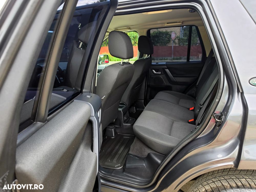 Land Rover Freelander 2 2.2L TD4 S - 28