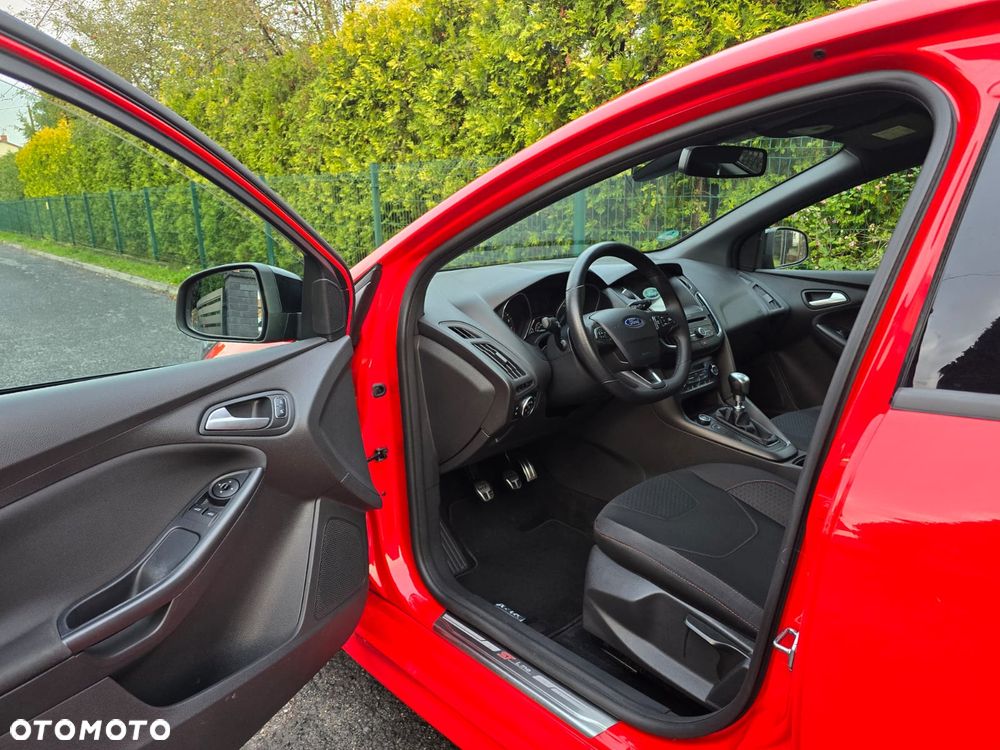 Ford Focus 1.0 EcoBoost STart-Stopp-System ST-LINE X - 23