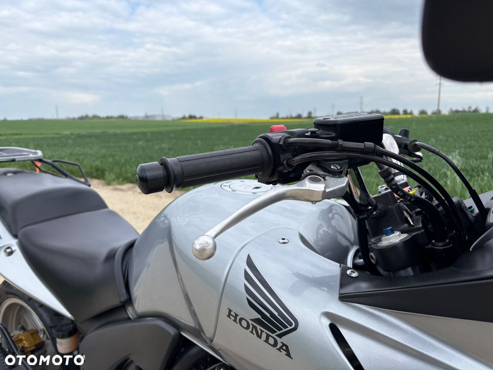 Honda CBF - 26
