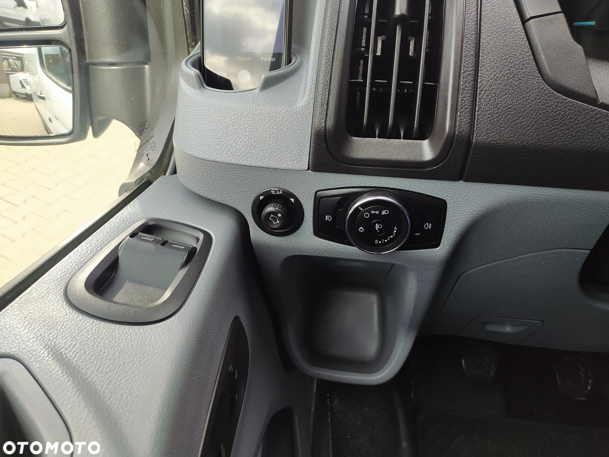 Ford TRANSIT L2 H2 MAŁY PRZEBIEG  GWARANCJA MECHANICZNA 1-ROK  F-VAT 23% - 20