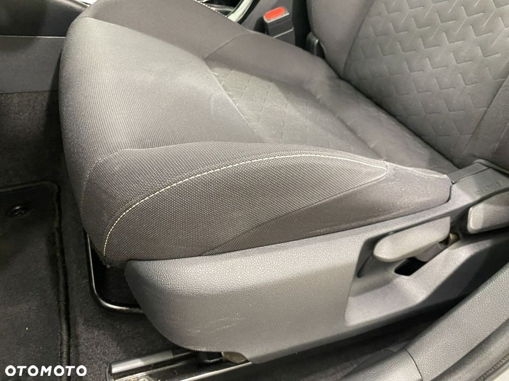 Toyota Corolla - 18