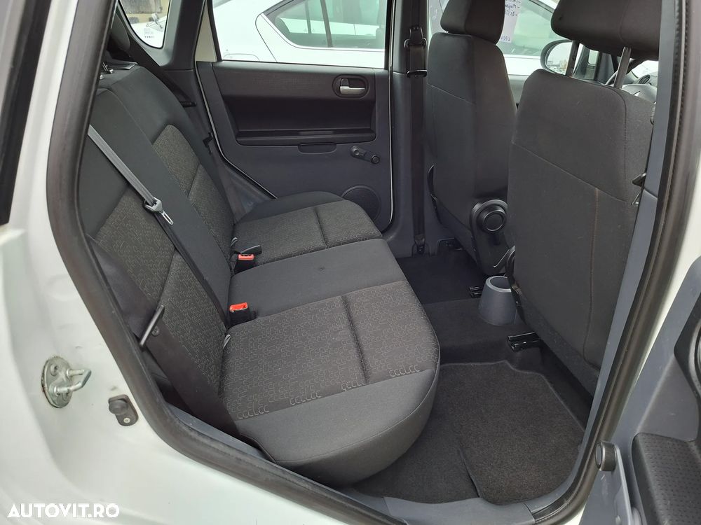 Mitsubishi Colt - 15