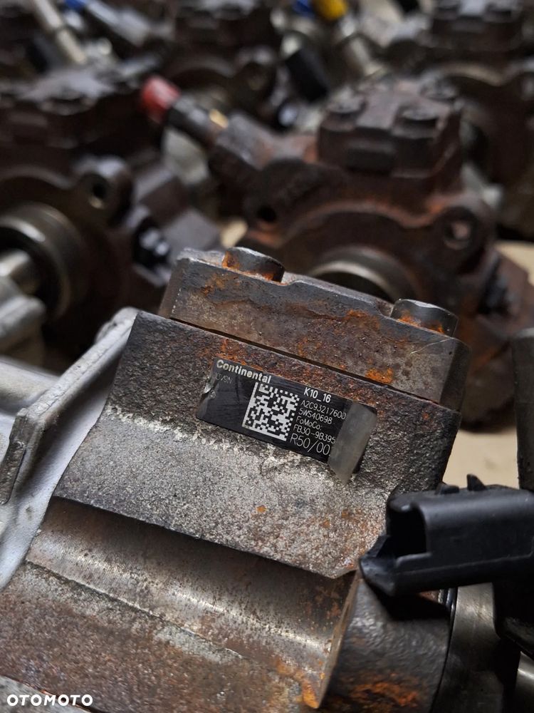 НURT Pompy Wtryskowe SIEMENS/VDO 5WS40698 - 3