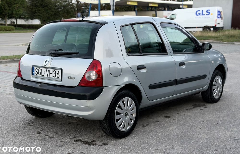 Renault Clio - 7