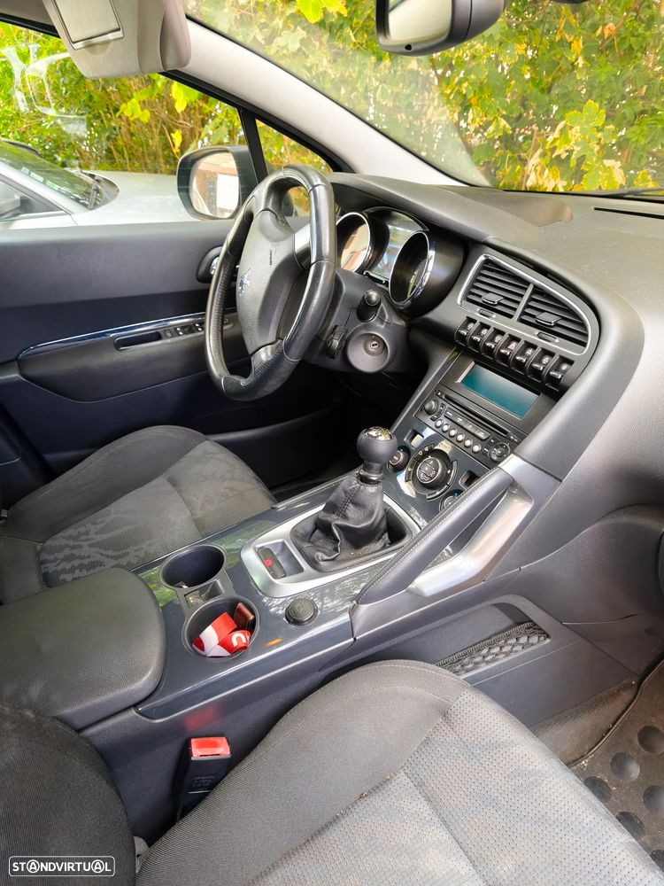 Peugeot 3008 1.6 HDi Executive - 13