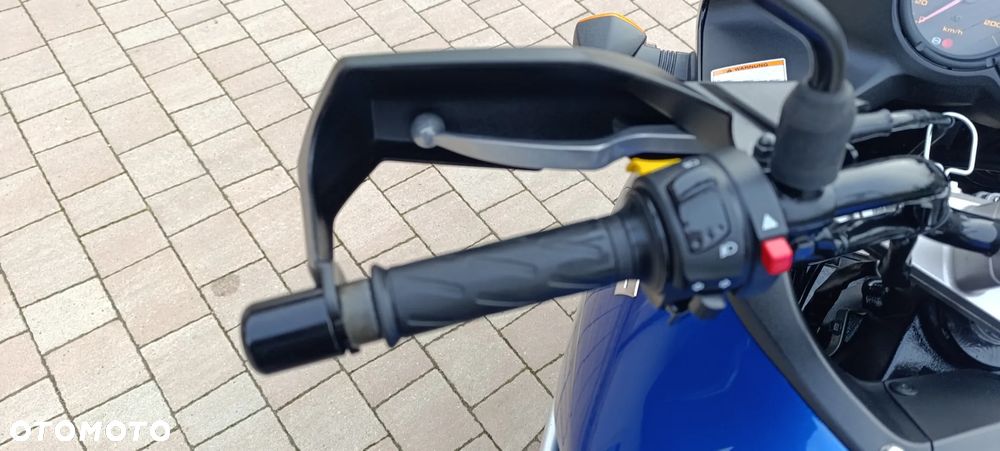 Suzuki V-STROM - 13
