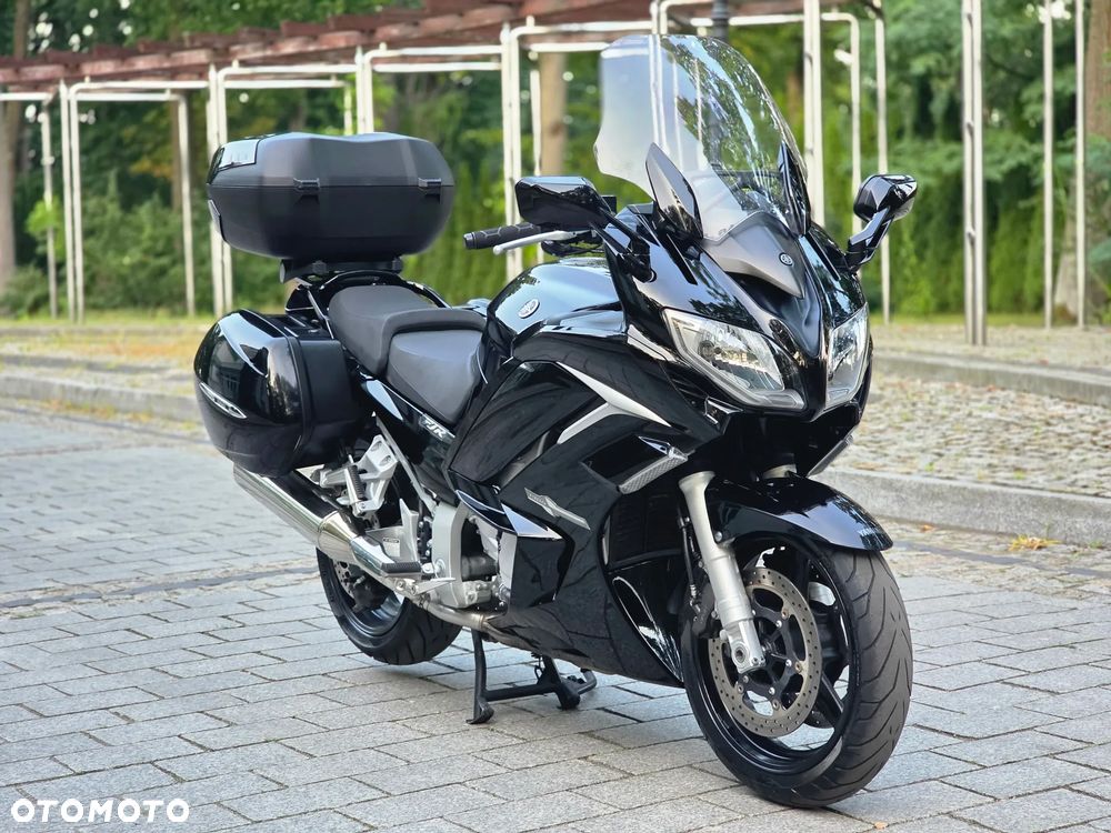 Yamaha FJR - 7