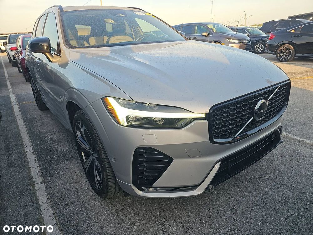 Volvo XC 60 B5 B AWD Ultimate Dark - 2