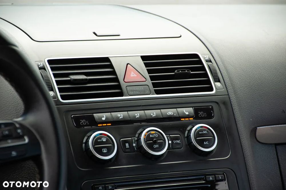 Volkswagen Touran 1.6 TDI DPF MATCH - 27