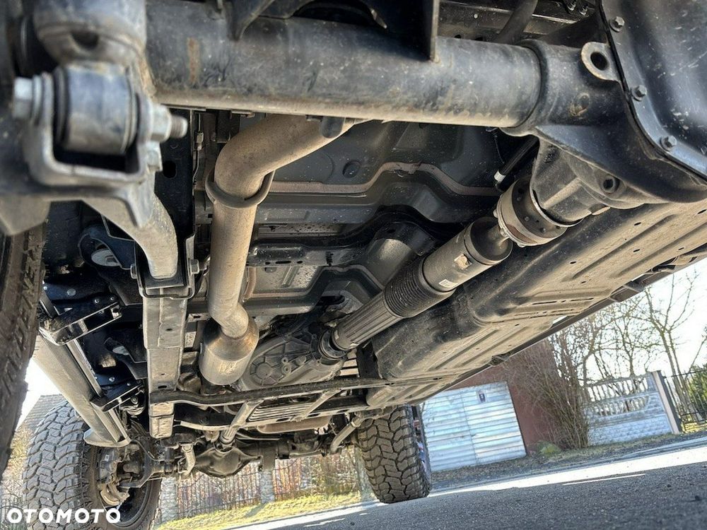 Jeep Wrangler - 32