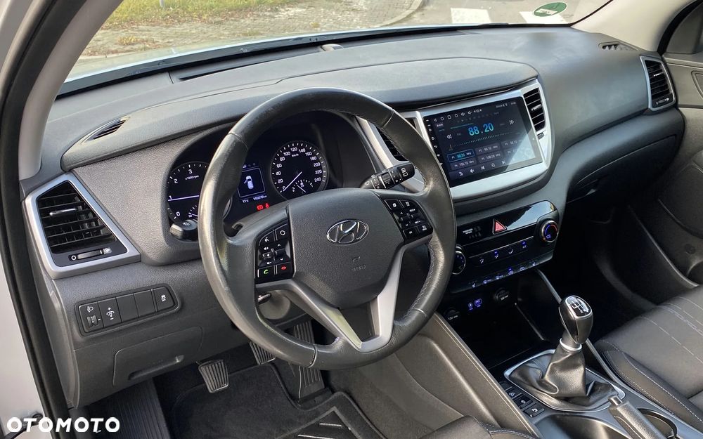 Hyundai Tucson blue 1.7 CRDi 2WD Style - 19