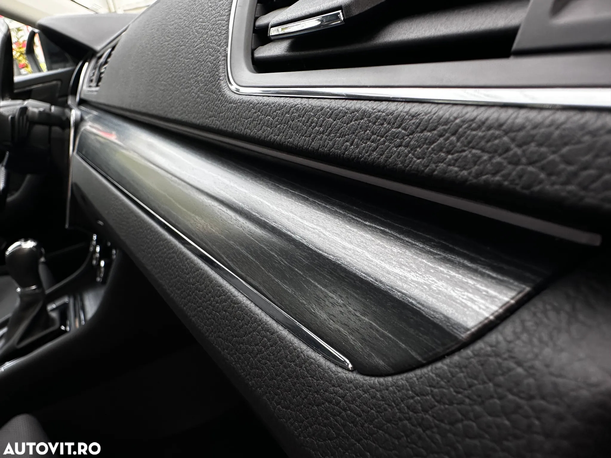 Skoda Superb Combi 1.5 TSI ACT DSG Style - 22
