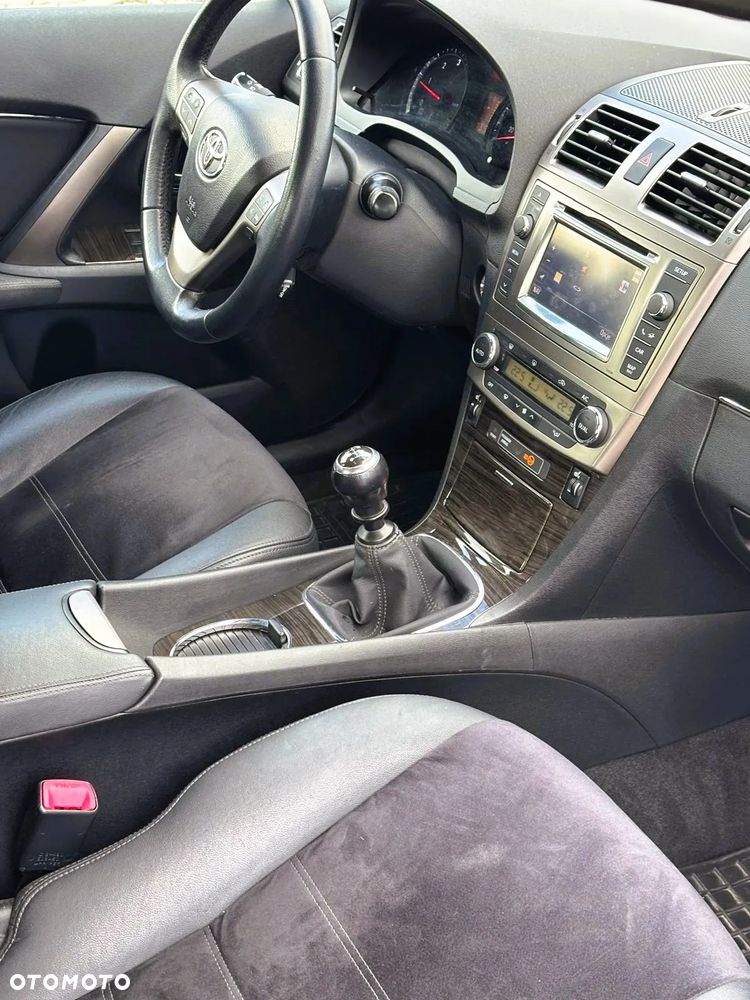 Toyota Avensis 2.0 D-4D Premium - 3