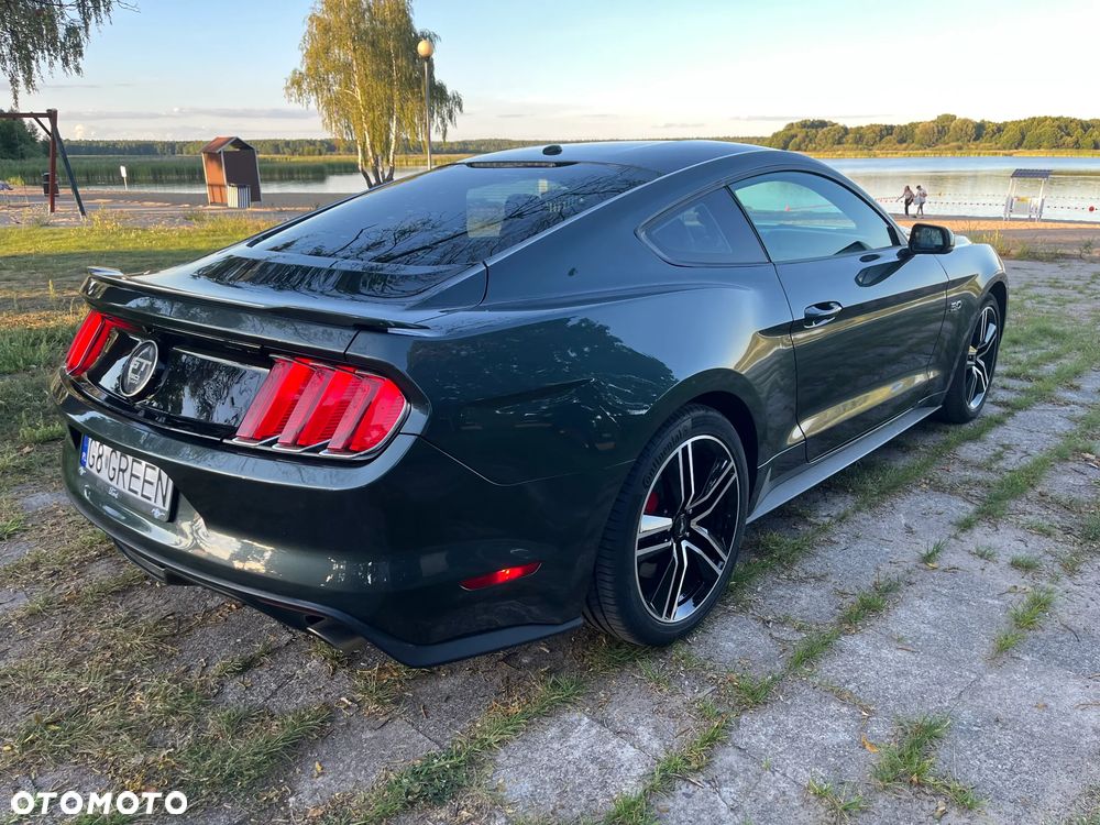 Ford Mustang 5.0 V8 GT - 6
