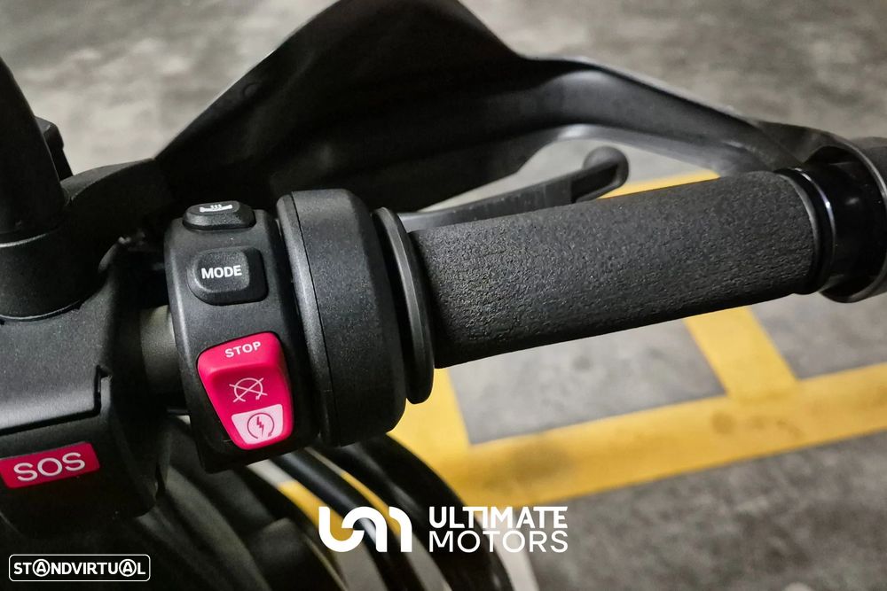 BMW F 850 GS Triple Black - 4