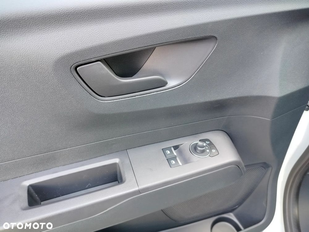 Ford Transit Courier - 12