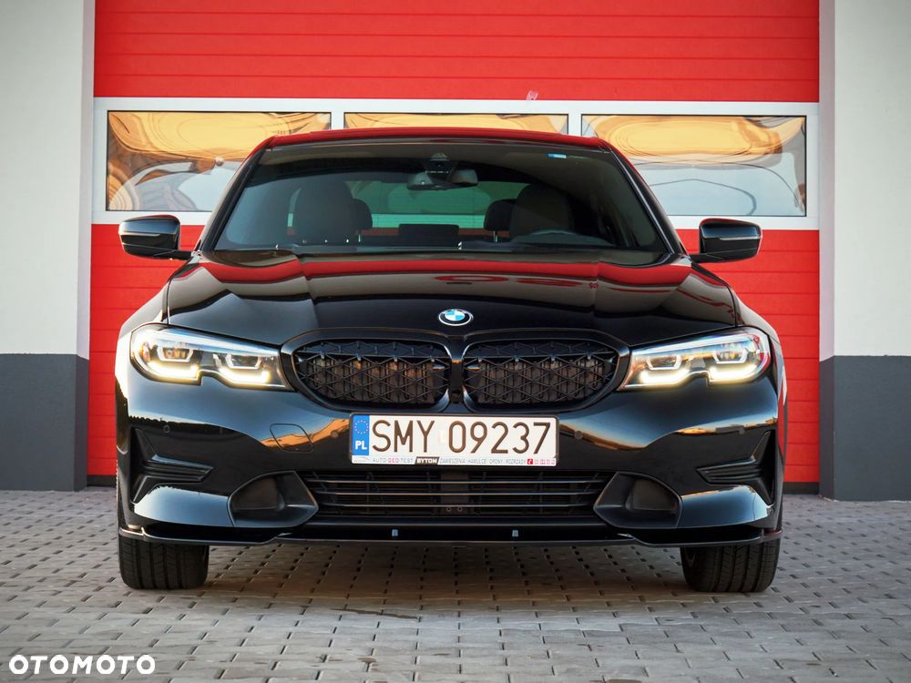 BMW Seria 3 330i xDrive M Sport - 5