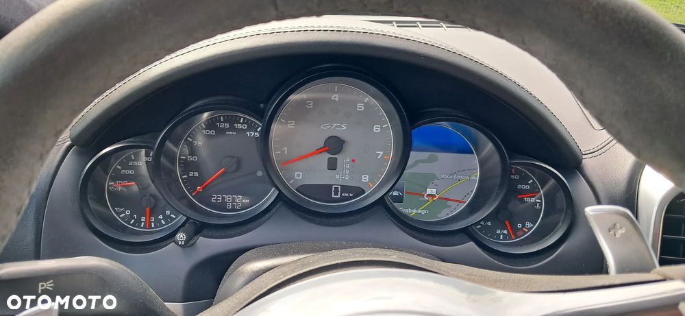 Porsche Cayenne GTS - 16