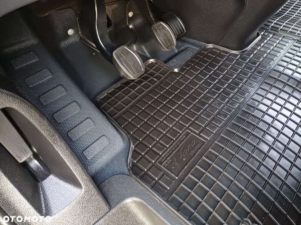 Opel Vivaro Citroen toyota - 11