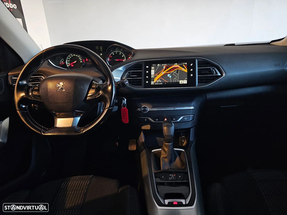 Peugeot 308 1.2 PureTech Allure EAT6 - 11