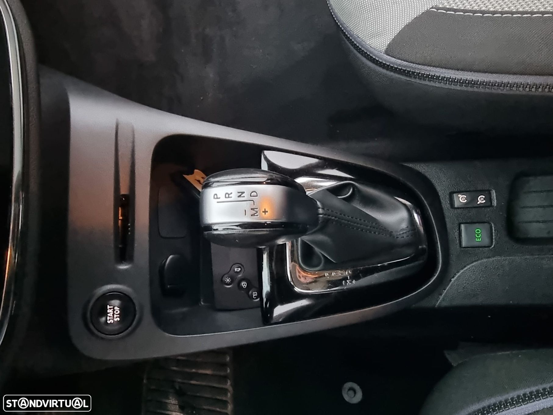 Renault Captur 1.5 dCi Exclusive EDC - 14