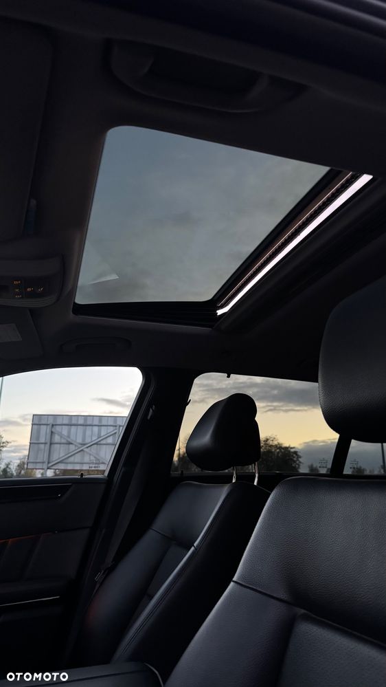Mercedes-Benz Klasa E 250 CGI BlueEff Avantgarde - 23