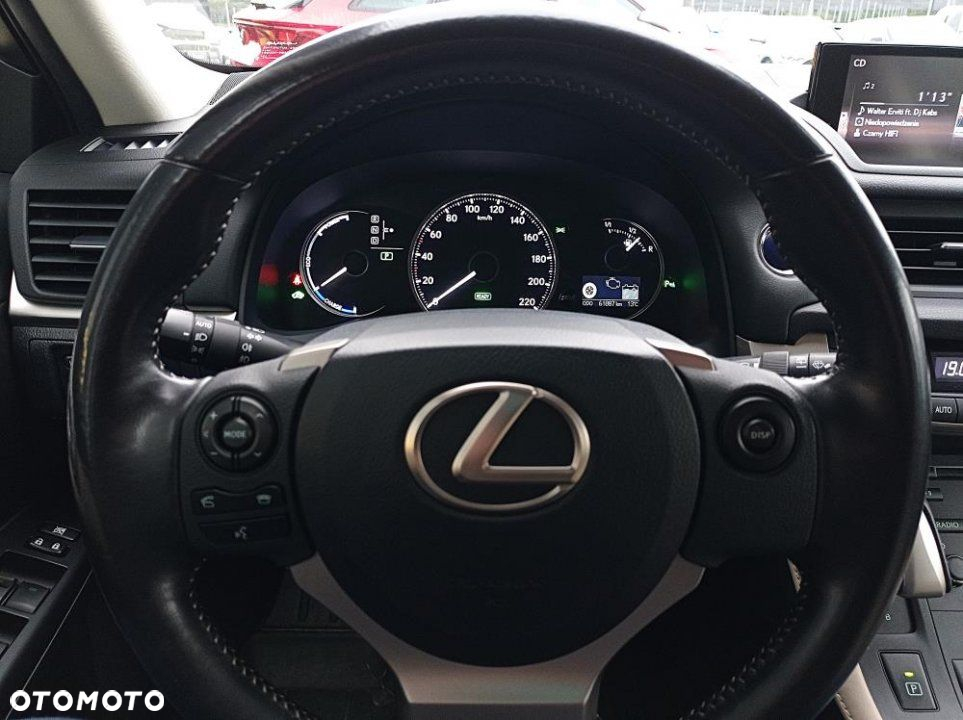 Lexus CT - 14