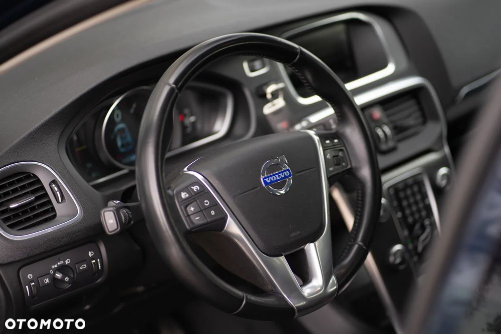 Volvo V40 D2 - 40