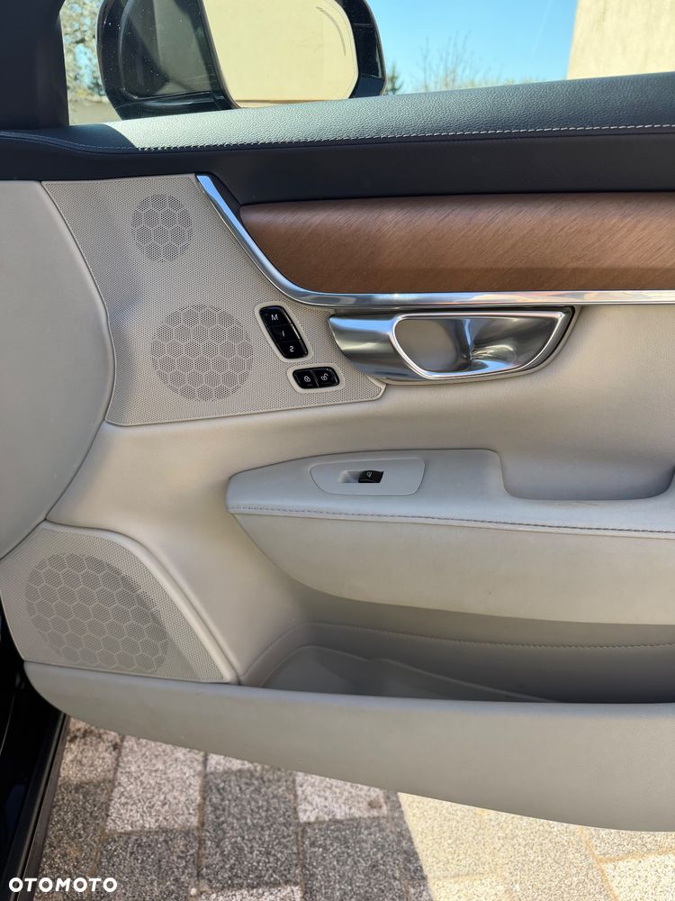 Volvo S90 D5 SCR AWD Momentum Pro - 23