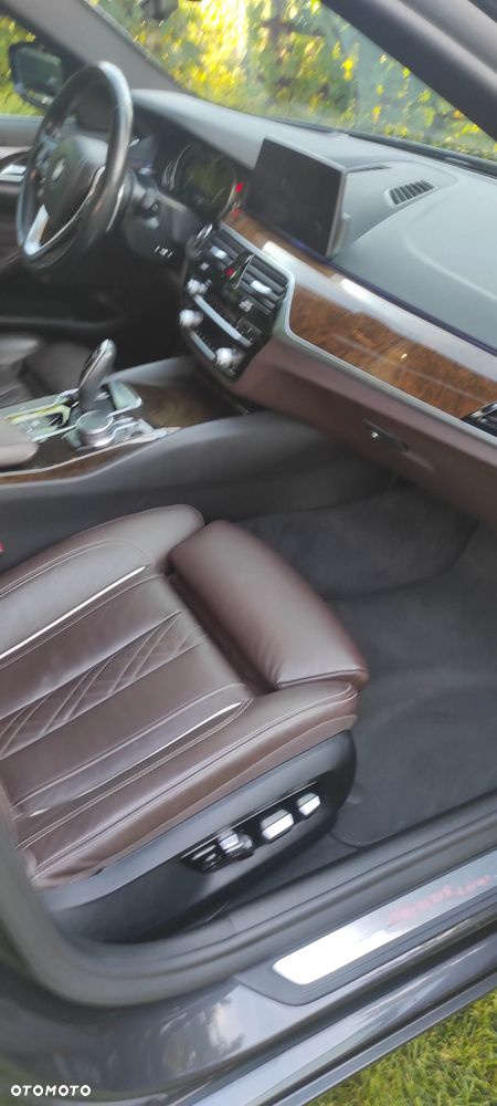 BMW Seria 5 530i Sport Line sport - 15