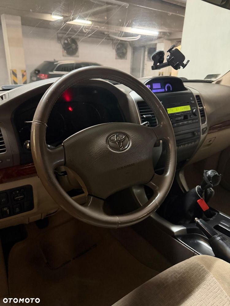 Toyota Land Cruiser - 3