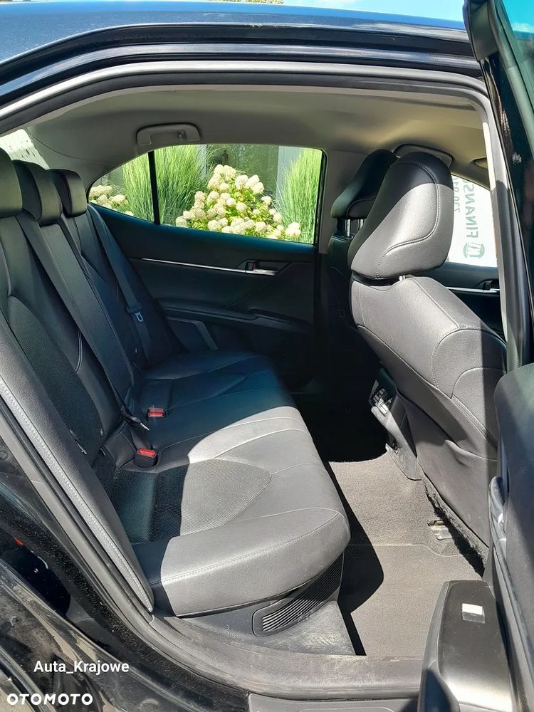 Toyota Camry 2.5 Hybrid Executive CVT - 34