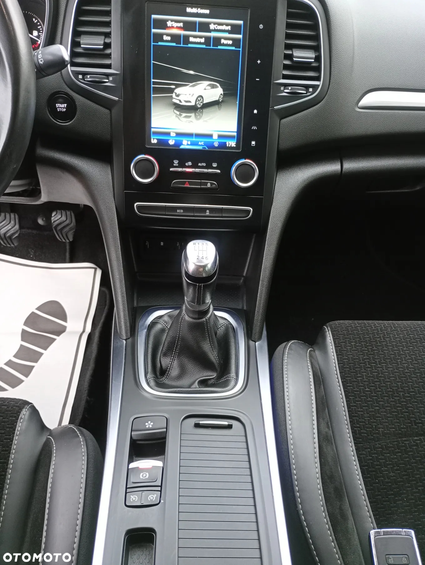 Renault Megane 1.6 dCi Bose - 14