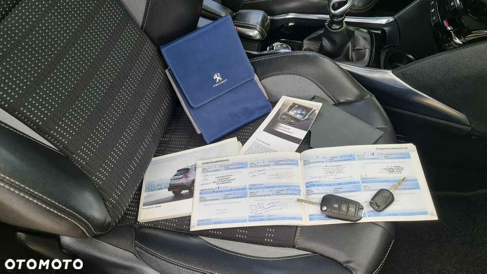 Peugeot 2008 1.6 e-HDi Allure S&S - 28