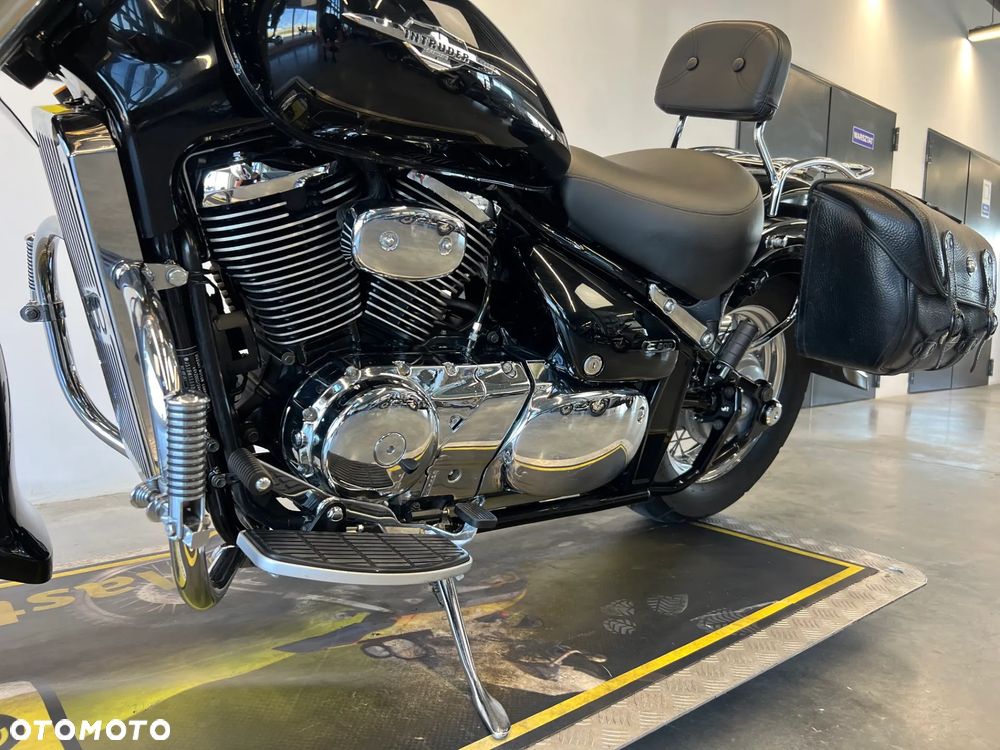 Suzuki Intruder - 7