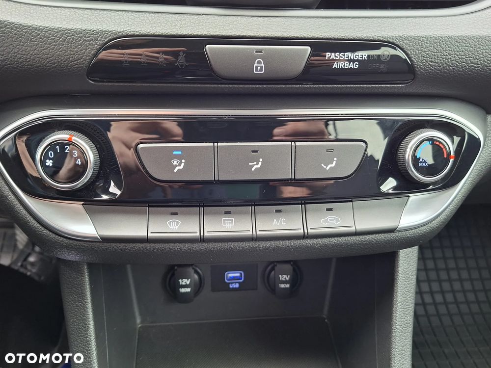 Hyundai i30 1.5 DPI Modern - 29