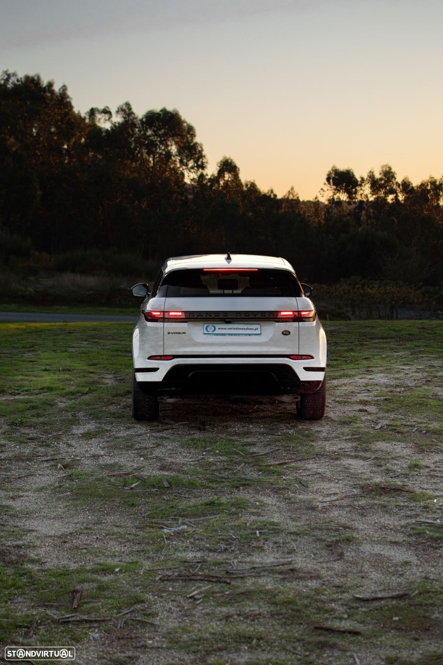 Land Rover Range Rover Evoque 2.0 D150 AWD R-Dynamic Auto - 45