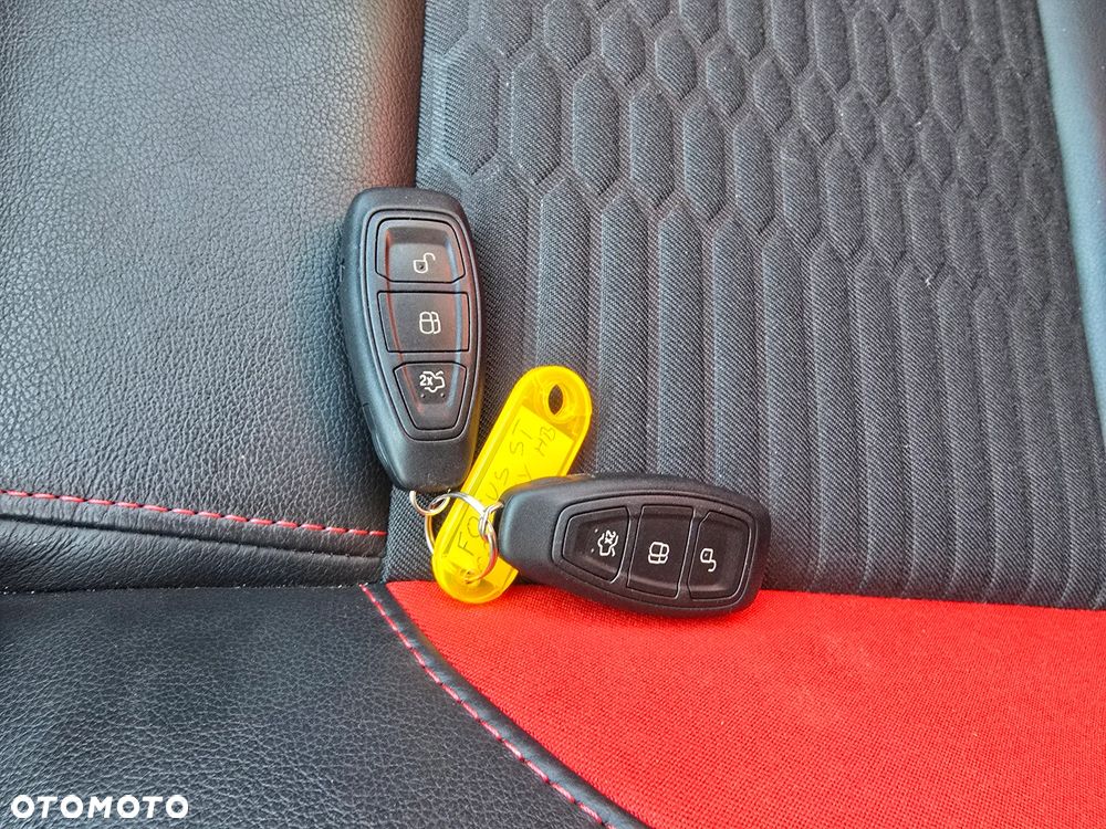 Ford Focus - 19