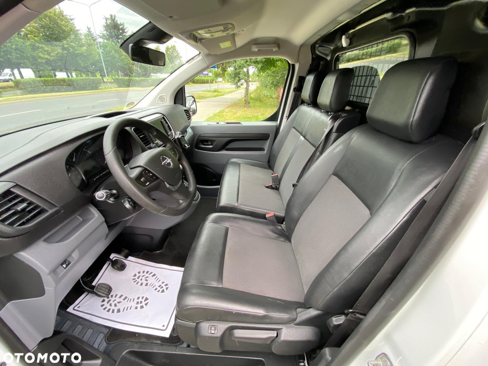 Opel VIVARO L2 NAWIGACJA BEZWYPADKOWY 37.900 PLN netto - 26